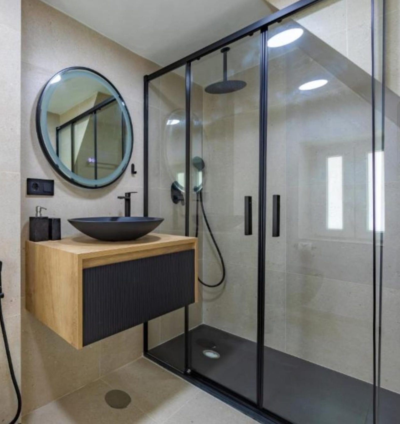 Cambiar bañera por plato de ducha: guía completa