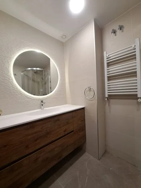Reforma de baño en Pamplona — proyecto 56 ReformaIA