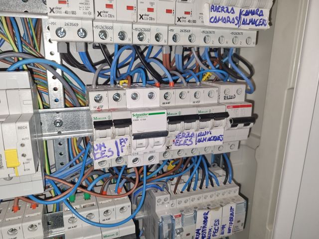 Instalación eléctrica en Pamplona — proyecto 19 ReformaIA