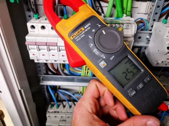 Instalación eléctrica en Pamplona — proyecto 22 ReformaIA