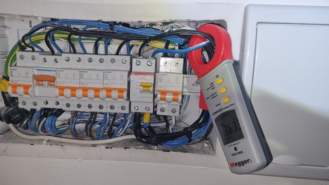 Instalación eléctrica en Pamplona — proyecto 27 ReformaIA