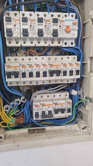Instalación eléctrica en Pamplona — proyecto 43 ReformaIA