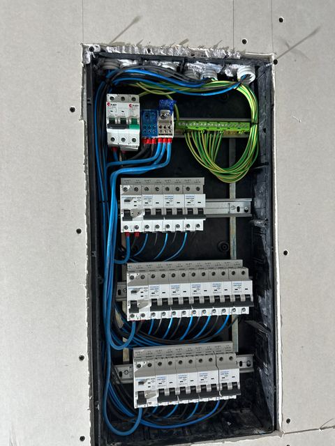 Instalación eléctrica en Pamplona — proyecto 31 ReformaIA