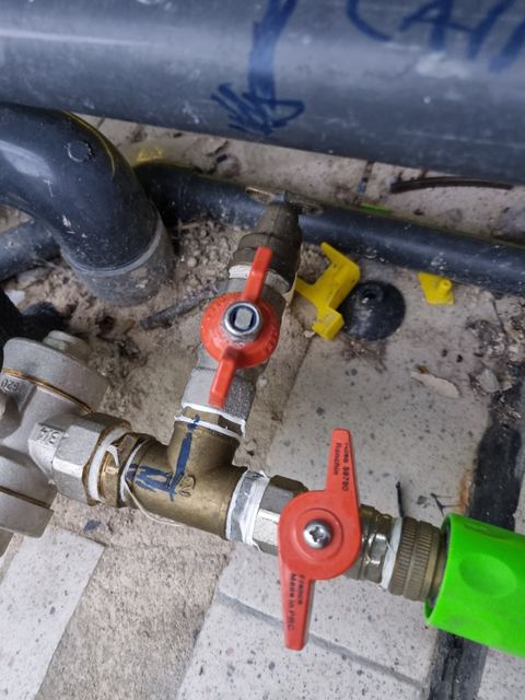 Fontanería y detección de fugas en Pamplona — proyecto 12 ReformaIA